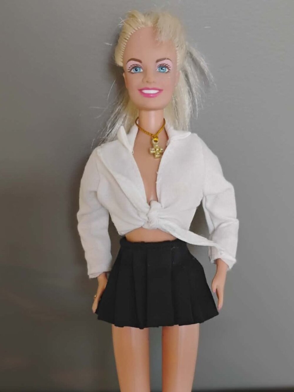 1999 Britney Spears Baby One More Time Doll Knot Shirt Cross Necklace